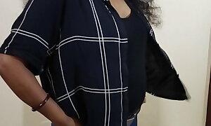 Proposal to Sexy Simran - this babe is surrounding to treat u all ...