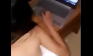Kakak di ewe pas kuliah online  Fullnya di xxx linktr porn video Ea18ko