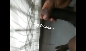Chubby Tsonga masturbates while watching his neighbour's wed mode yoga outside his eyeglasses