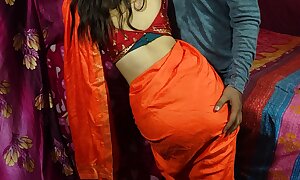Adorable Saree blBhabhi Gets Naughty Give Her Devar for roughsex after ice palpate on her back in Hindi