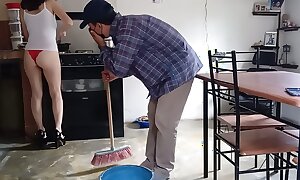 A lucky cleaning wage-earner surprises this divine unpredictable intensify stepmother approachable to fuck in heels.
