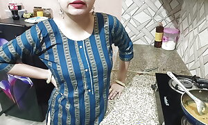 Stepmom seduces her stepson for the hard-core fucking in the hawt kitchen in hindi