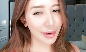 Slurps Indonesian streamer Sofia Hilda big interior masturbate